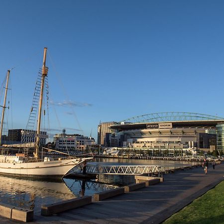 Peppers Docklands Hotel Мелбърн Екстериор снимка The Gothenburg Opera