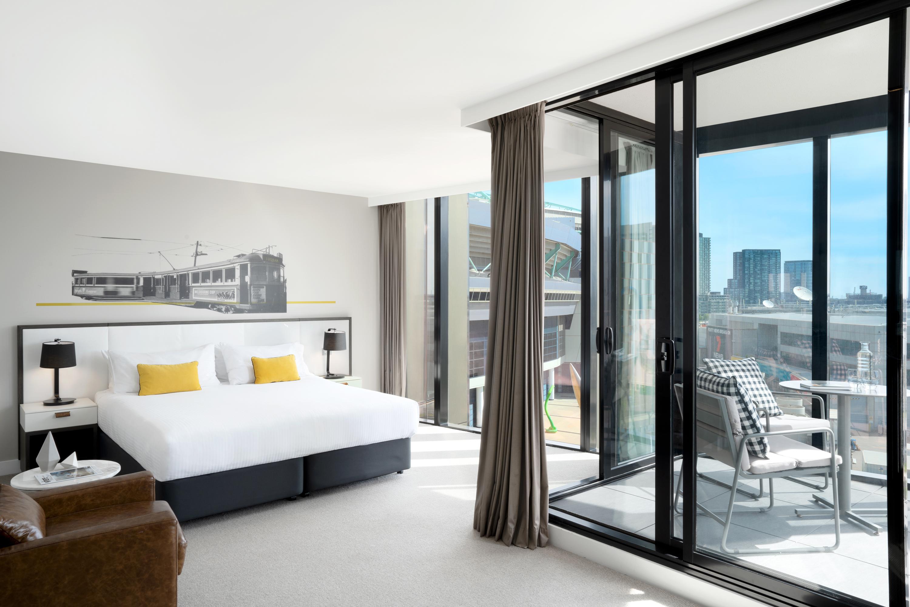 Peppers Docklands Hotel Мелбърн Екстериор снимка